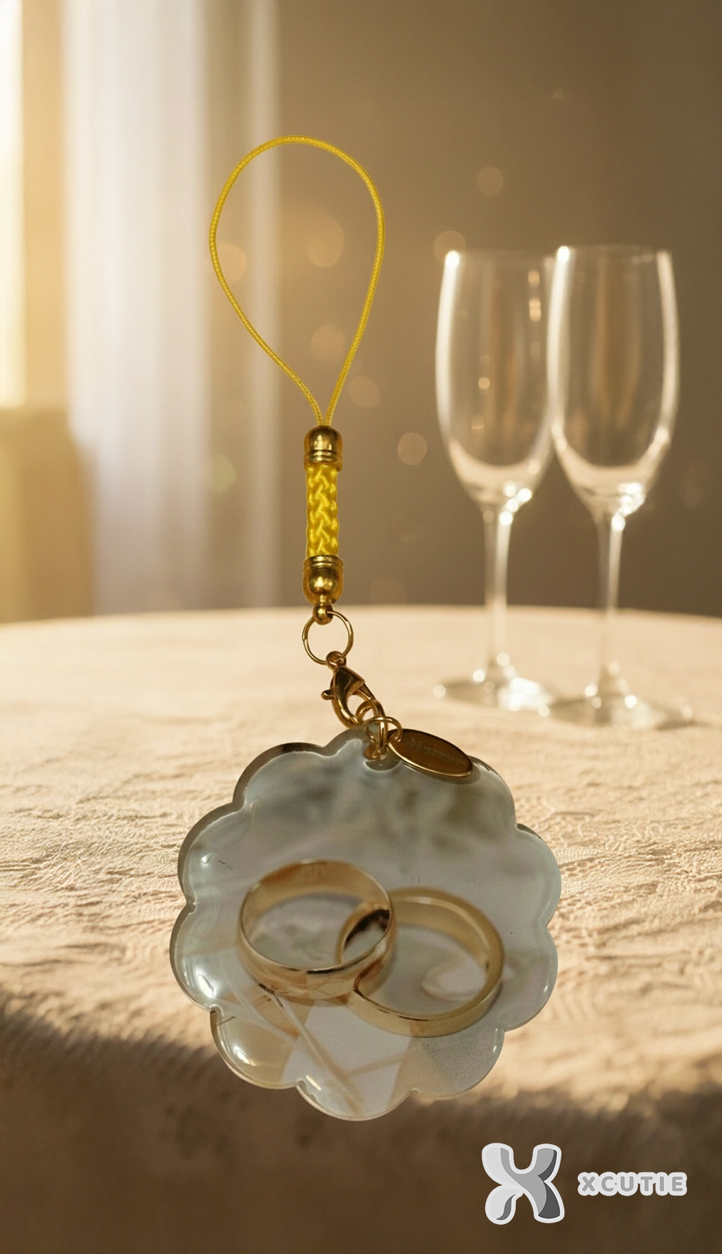 Personalized Photo Keyring (Flower Shape) – Custom Memory Keepsake Gift -